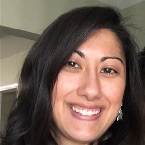 Meet your Posher, Cassandra